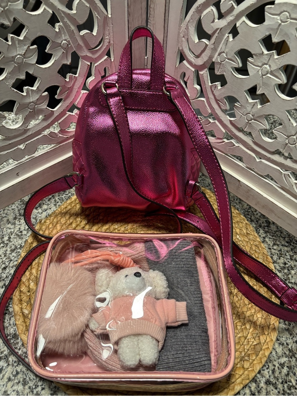 Guess Metallic Quilted Mini Backpack - Magenta with gift set - Picture 4 of 14